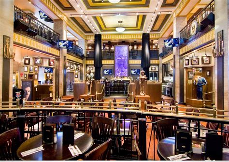 Hard rock cafe dc - Enjoy world-class flavors and impeccable service in a music-infused atmosphere at Hard Rock Cafe's Embassy of Rock-n-Roll. Located near the White House, Capitol Hill, and the Smithsonian Museums, you can also …